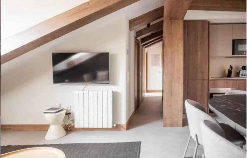 30234090b891458dd96bf053e369373a b4fc8a98a7 847 original - Attribut alt par défaut.