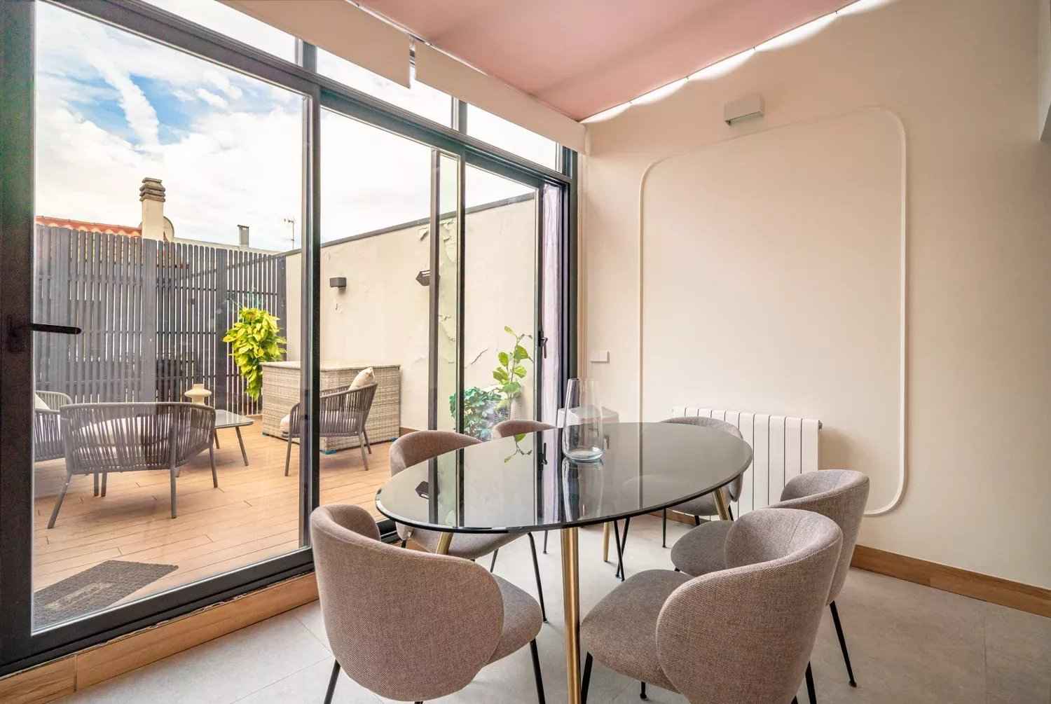 3bcd4357f127b72aa41b8ab97c5d2cd1 ec6f95d154 1500 original - Translation missing: en.helpers.application.image_tag.default_alt