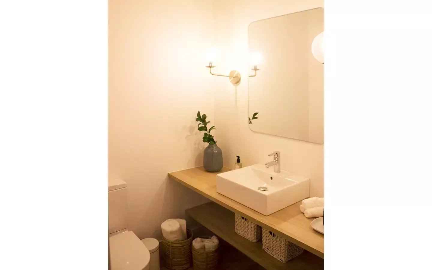 4f9fcf57ac55159457c1d785e3305e46 0129719914 1440 original - Attribut alt par défaut.