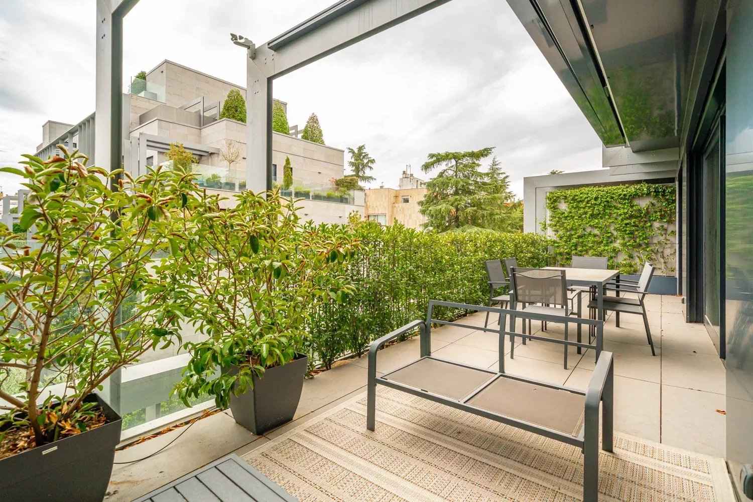 D5ff9f5eb577cdd2b078bf7989b8d1fc 3b159cf3eb 1500 original - Attribut alt par défaut.