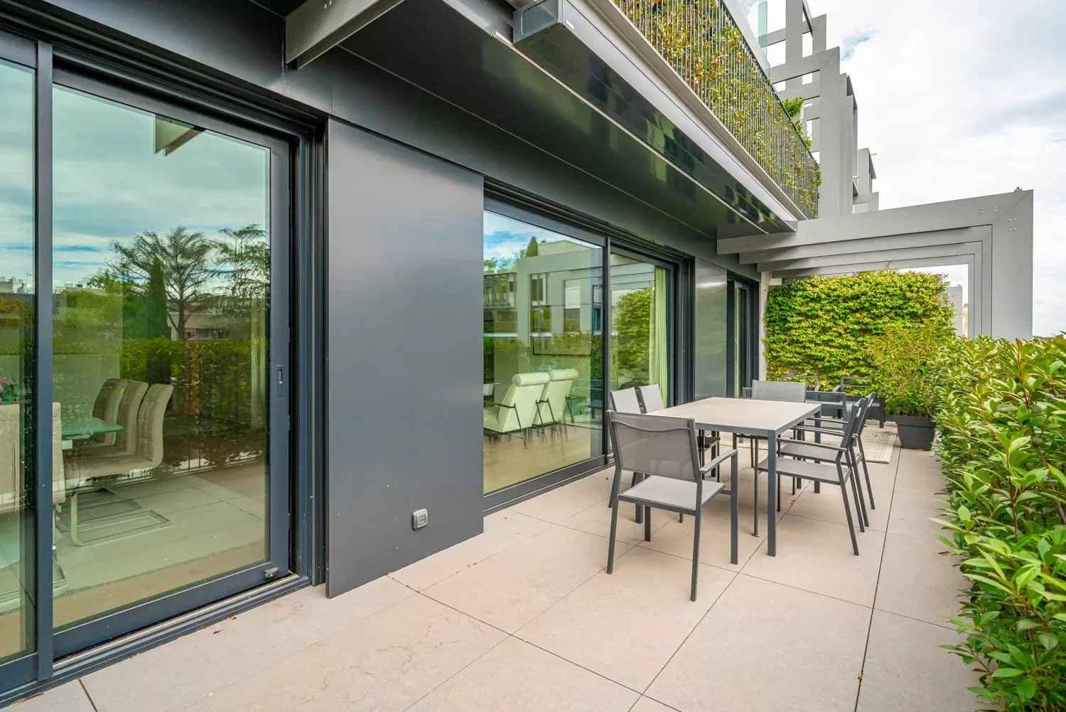 1b2febfe6ead76ed35b46ab3aa8dcaa7 5db2450cf5 1500 original - Attribut alt par défaut.