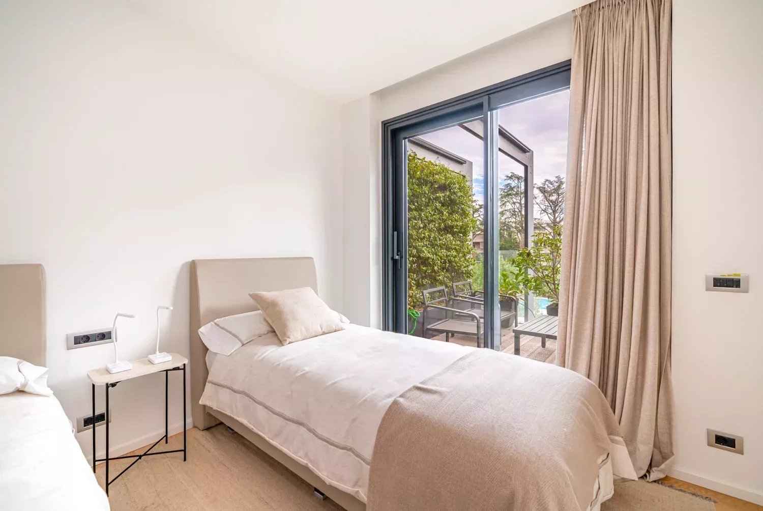 Fb0b380382d29c1cc86a6e6a7fabd290 b6429752ec 1500 original - Attribut alt par défaut.