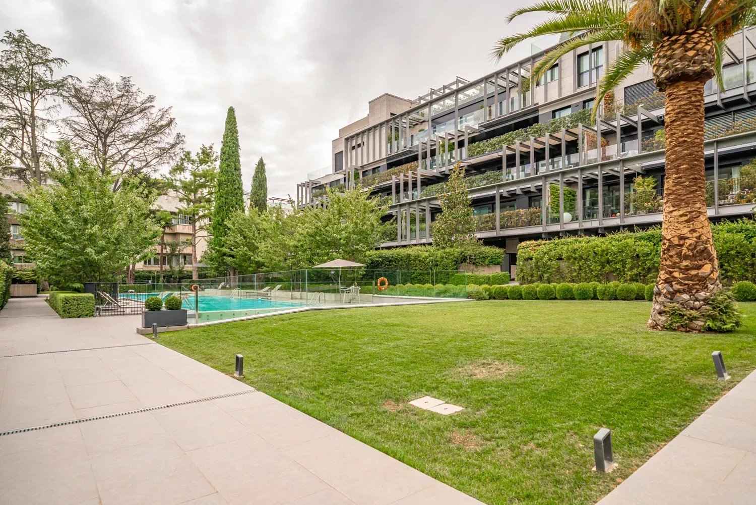 35b4f0beb757de16335edefaabc3a75c fe57749e3d 1500 original - Attribut alt par défaut.