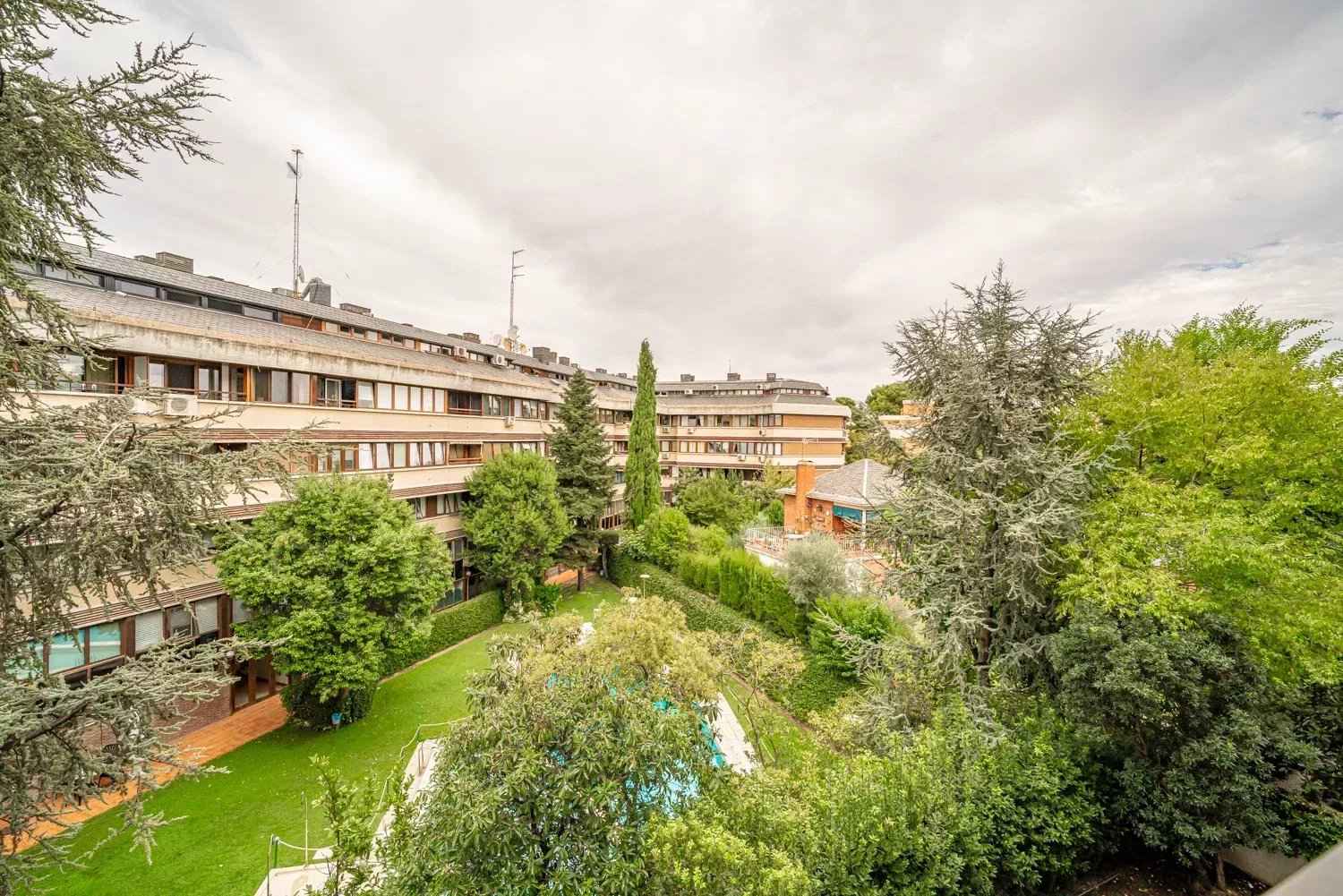 F3438aba2a2b3be5087b086955c7ce30 ee131b6549 1500 original - Attribut alt par défaut.