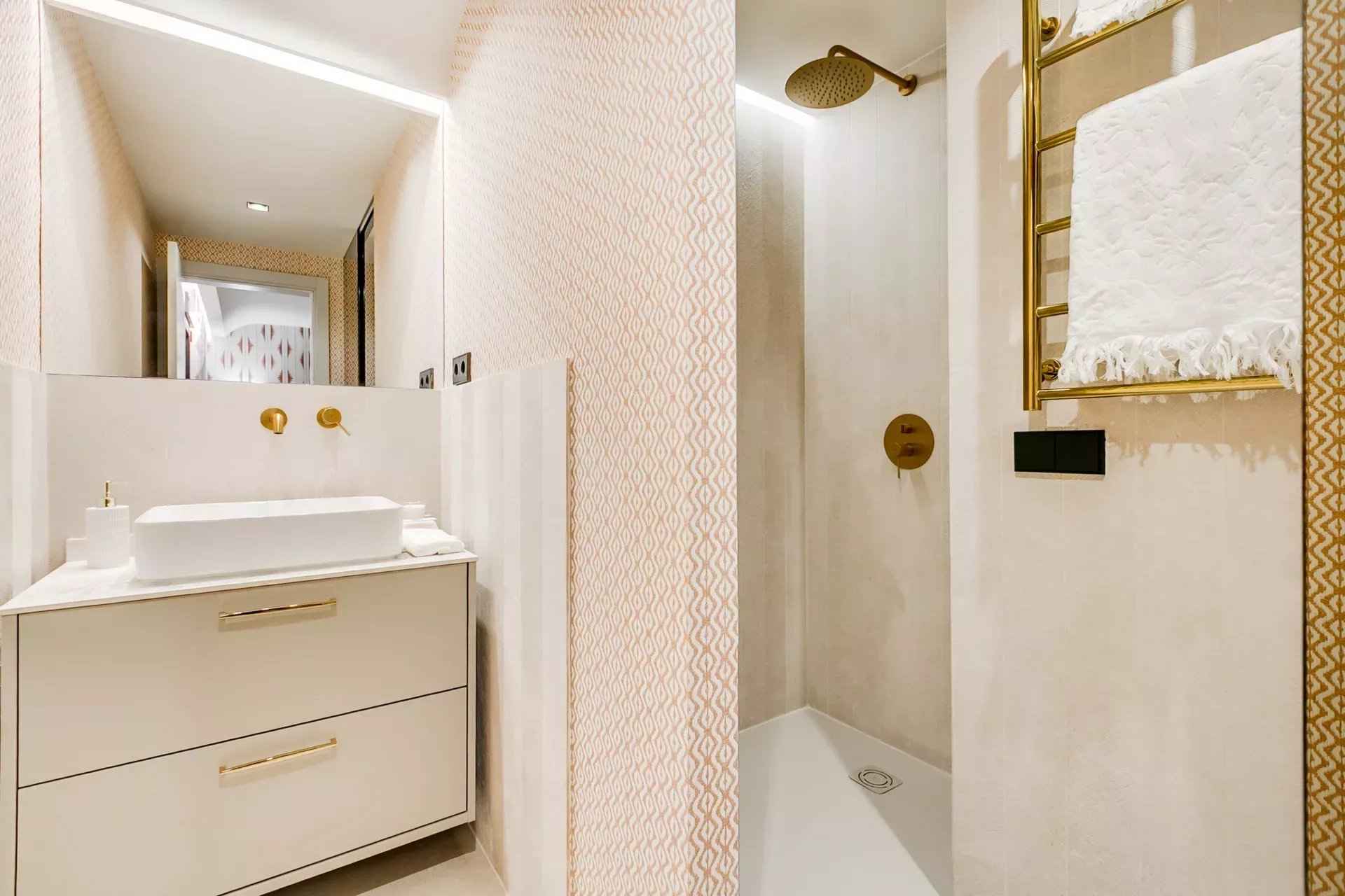 34c5eefe510c2e65ccfdd5fc0fd426e9 f01ef30307 1920 original - Translation missing: en.helpers.application.image_tag.default_alt