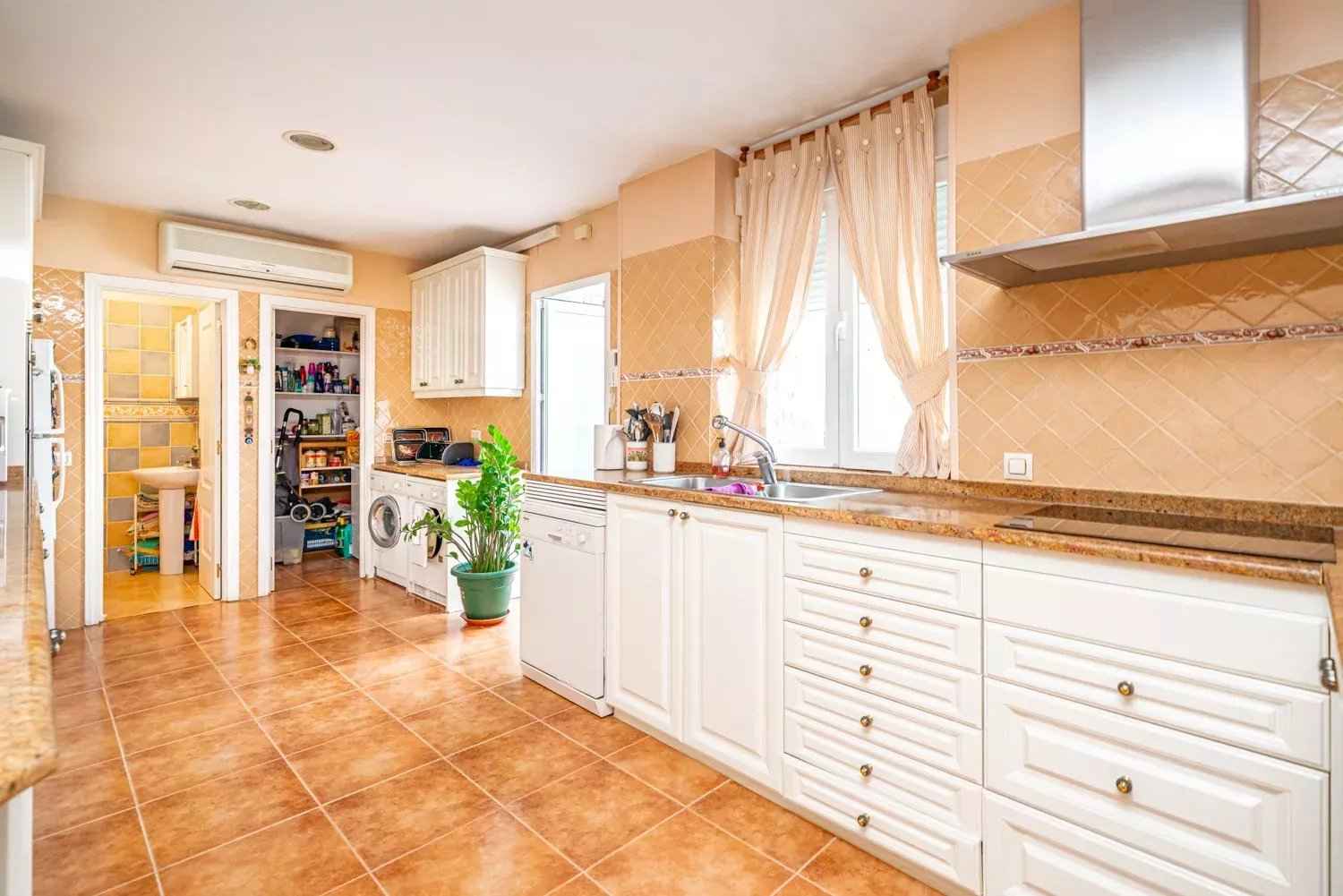 5bfa9eae44508338a6568781f9e95e36 6c55f05d24 1500 original - Translation missing: en.helpers.application.image_tag.default_alt