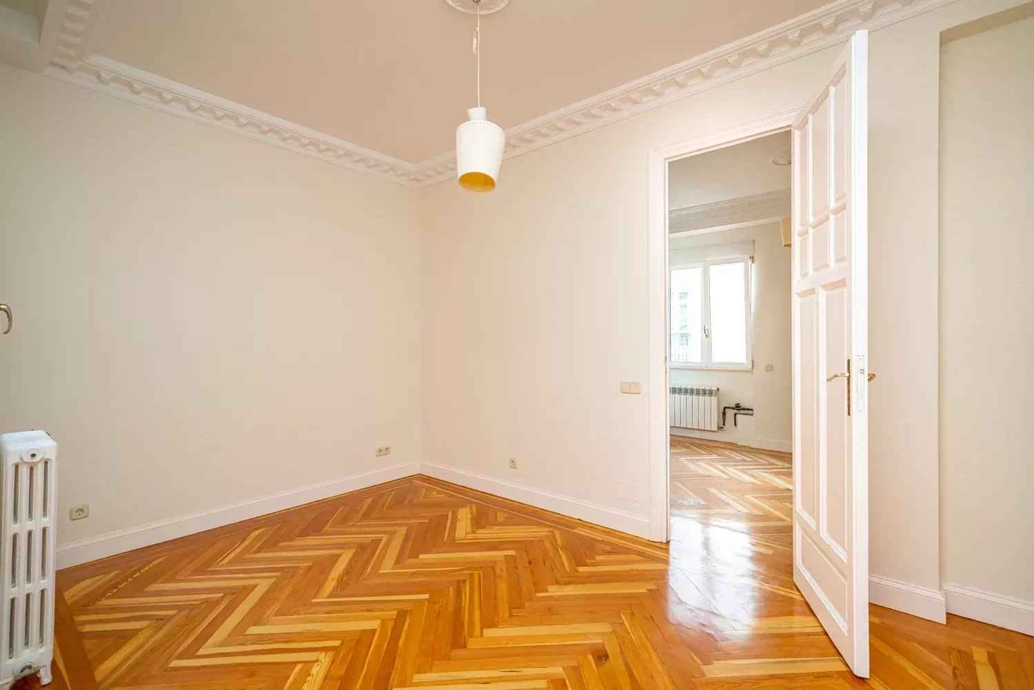 21d7347ba2e1961236b078b88d051de2 4e89ce80fe 1500 original - Attribut alt par défaut.