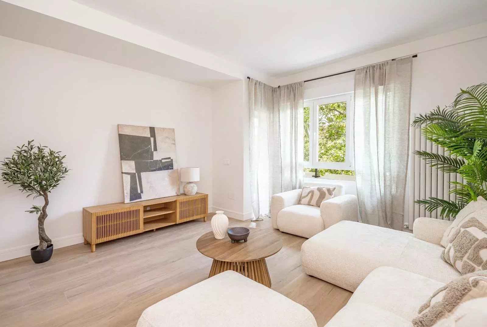 597777fbe093319381415862747e6c7f 9c72e8c14a 1600 original - Attribut alt par défaut.