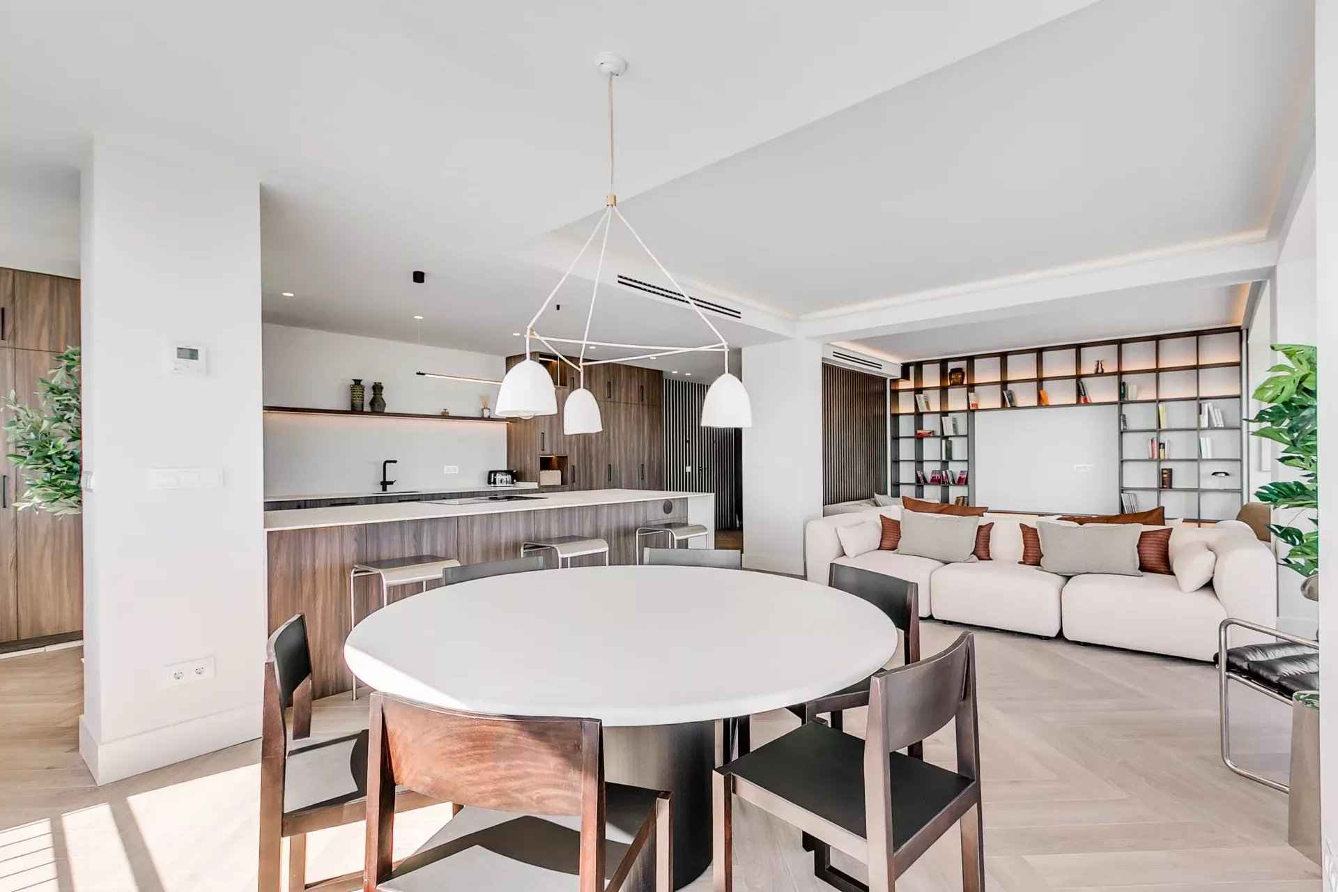 Ab07294e60bf311d71d8b3796968cb74 c5e42fb533 1920 original - Attribut alt par défaut.