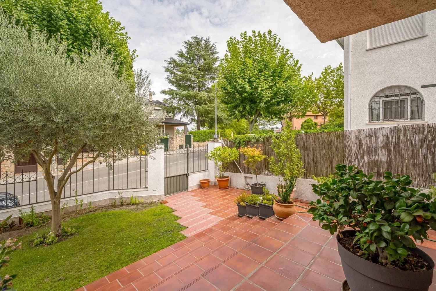 5d0d51d15f6bace1f42ed8f1d92af6d4 14ce1b6bce 1500 original - Translation missing: en.helpers.application.image_tag.default_alt