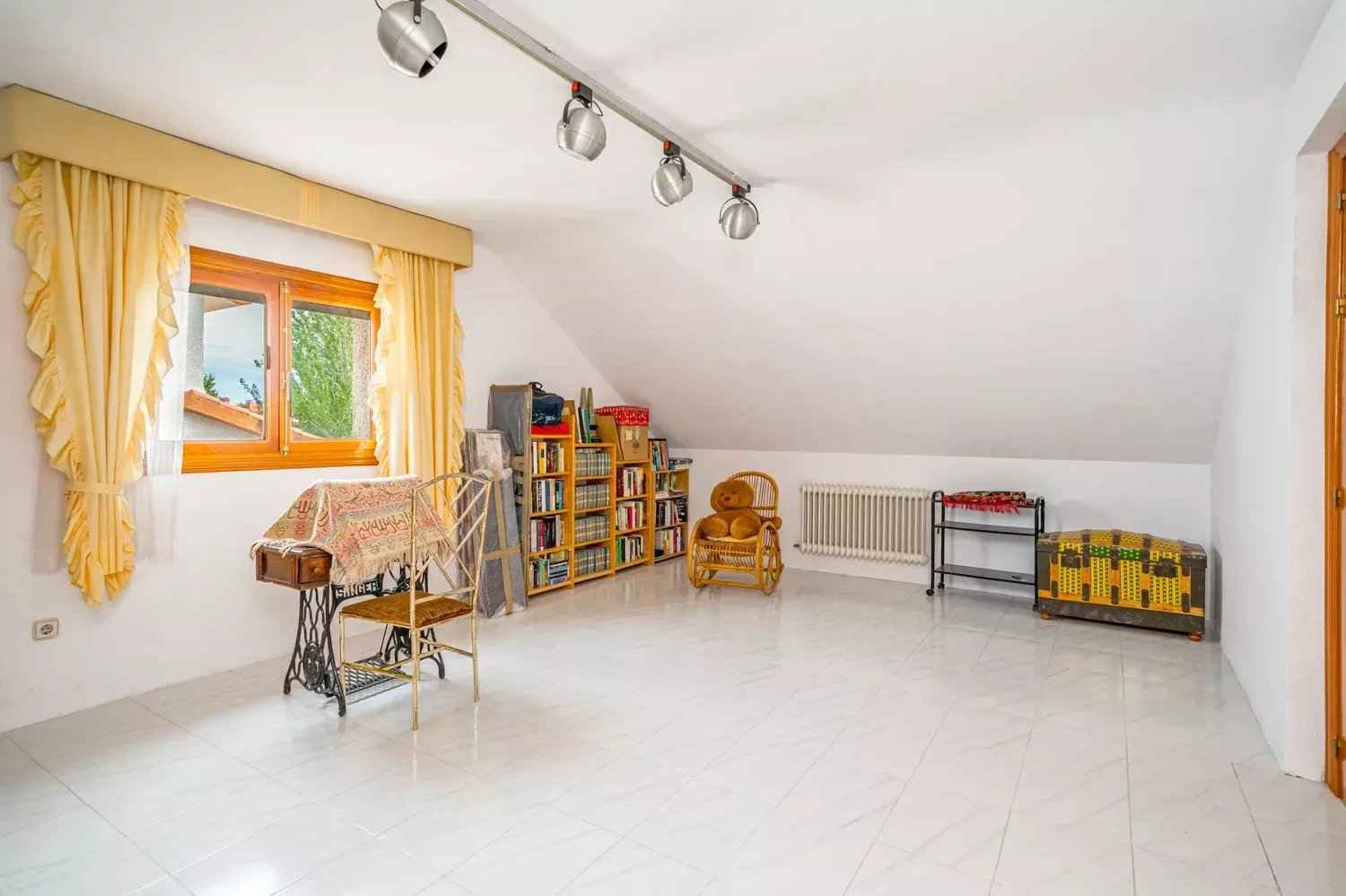 F115e6934f8a860cd9aeb929fe02b720 8ad49e2269 1500 original - Translation missing: en.helpers.application.image_tag.default_alt