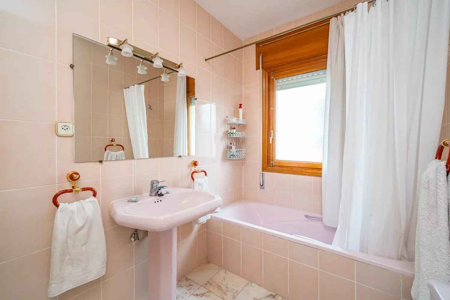 21239ed7abc496fefc48ed9f7a016ff3 fde23d9273 1500 original - Translation missing: en.helpers.application.image_tag.default_alt