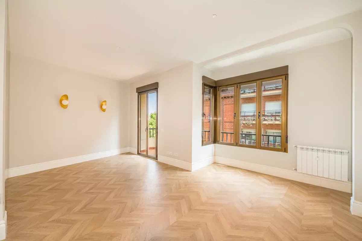 72a4695e6b07fec0af151d38cba8da4b bdb663843d 1200 original - Attribut alt par défaut.