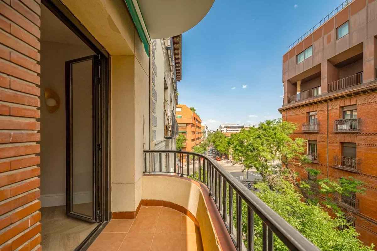 9abaec99ce7140e045f6cf5ee8ca7822 17868ca6be 1200 original - Attribut alt par défaut.