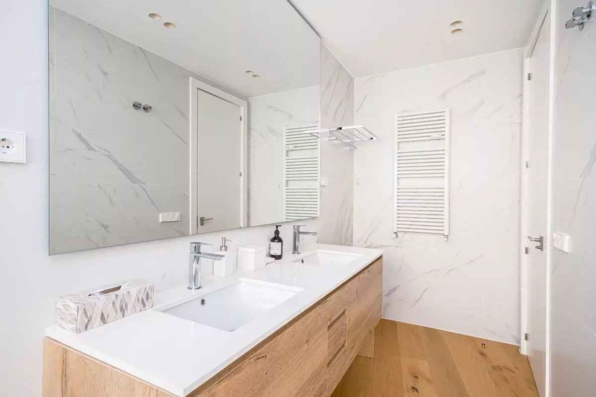 4080188aa932a87f2883a9ee16092238 7c5944804f 1200 original - Attribut alt par défaut.