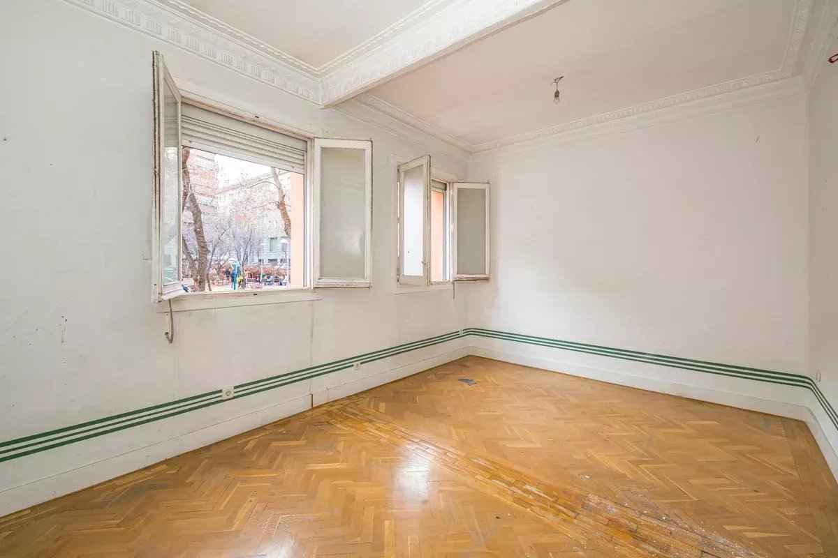 66f5e92bd377b987320a9c23dad514ec 5583ae4df2 1200 original - Attribut alt par défaut.