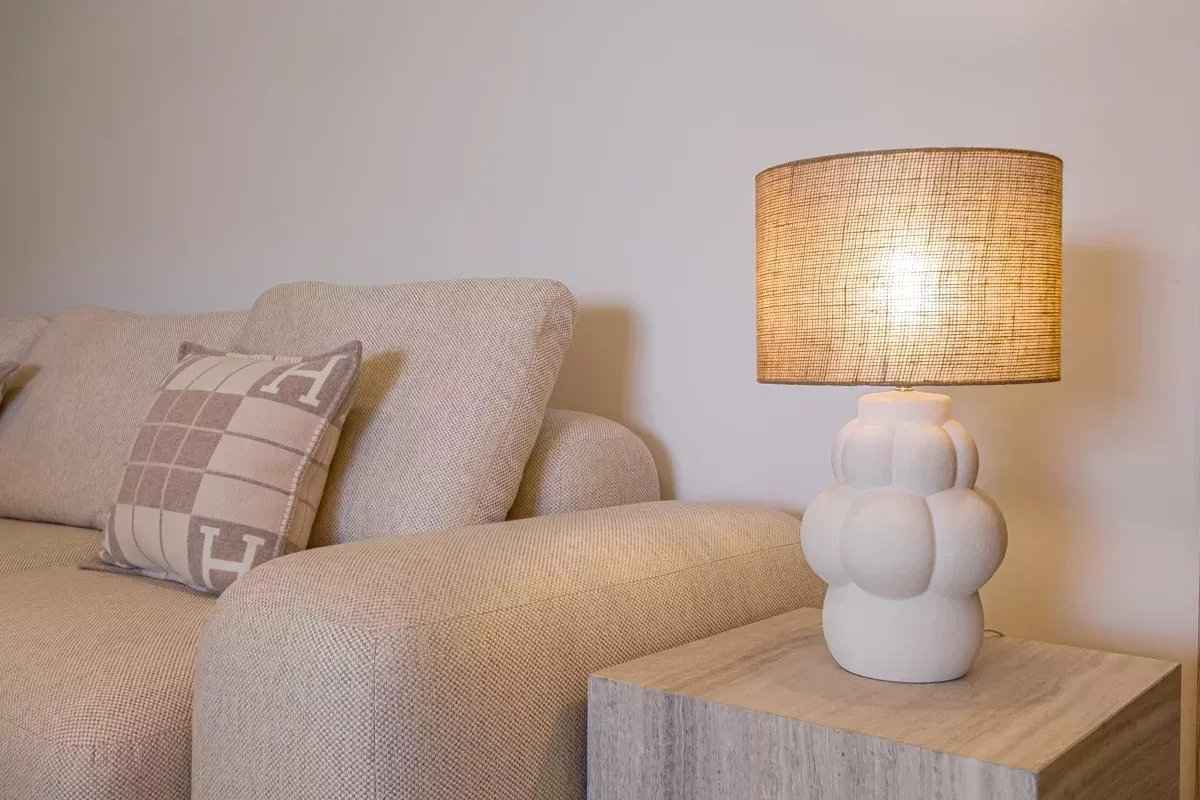 1b41742bb054a20b847e942e5e28eee4 13179d3707 1200 original - Attribut alt par défaut.