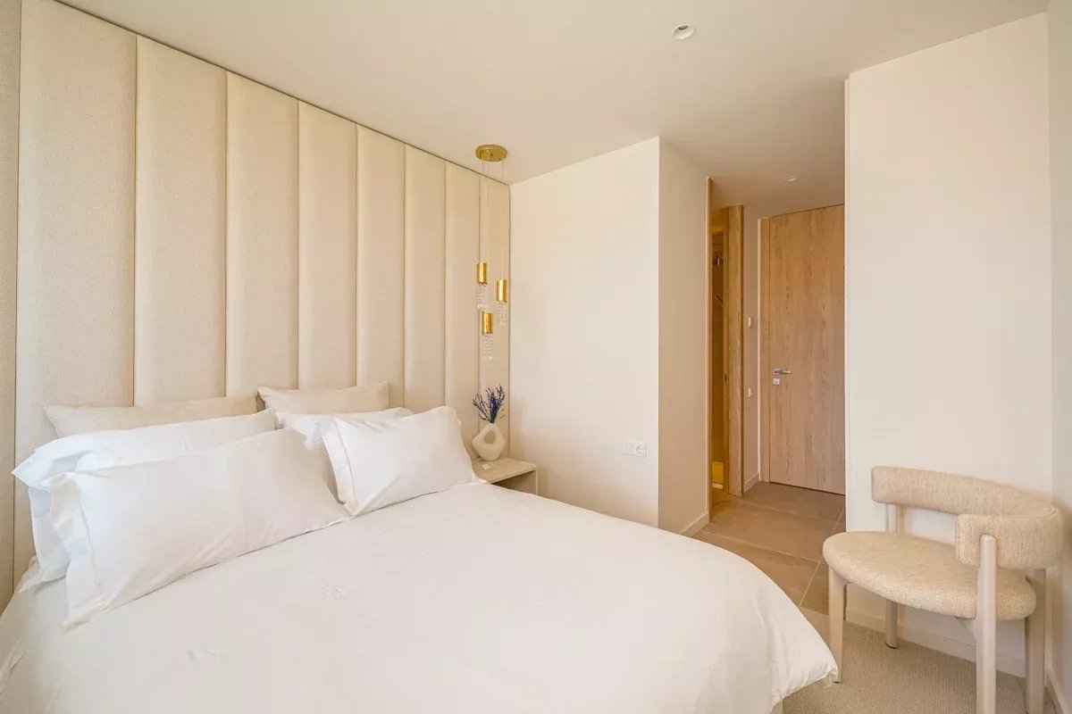 B233914068360d1c958bffd60c636153 a47e0936e2 1200 original - Attribut alt par défaut.