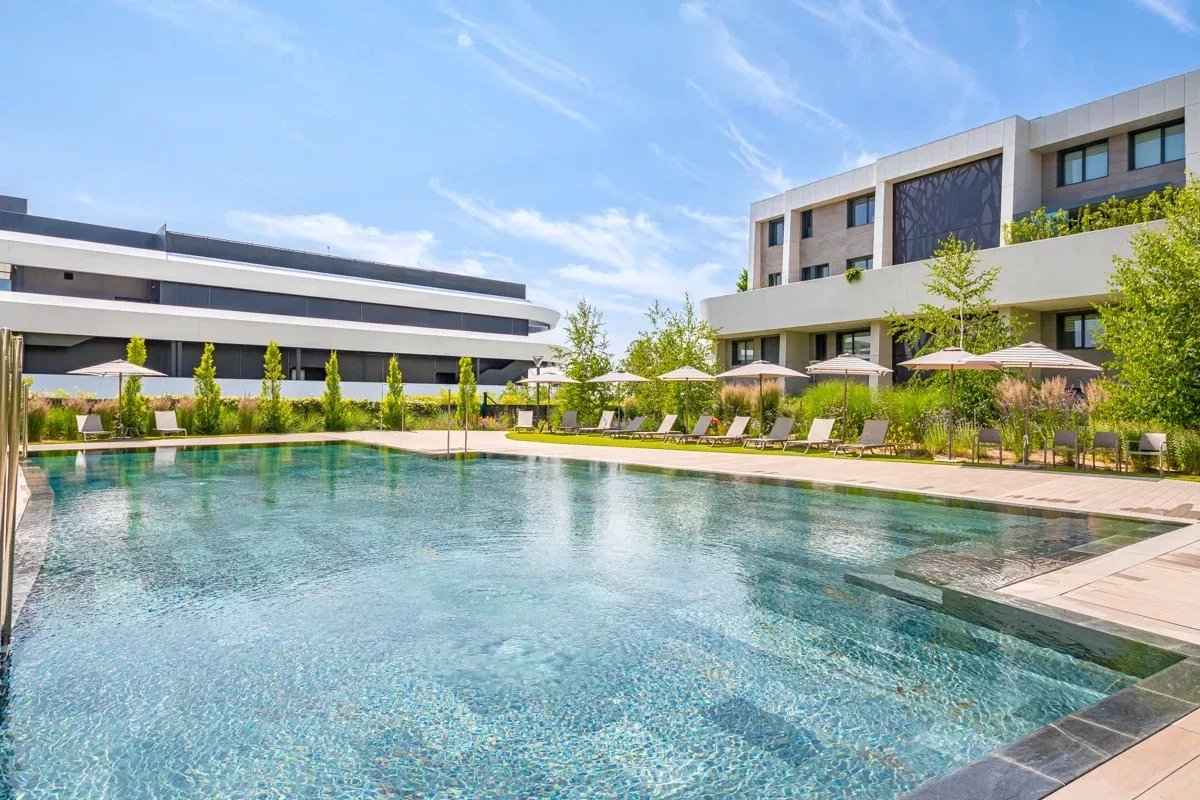 9338a6b4077be3640d24c95e0820ff4e 12435f7929 1200 original - Attribut alt par défaut.