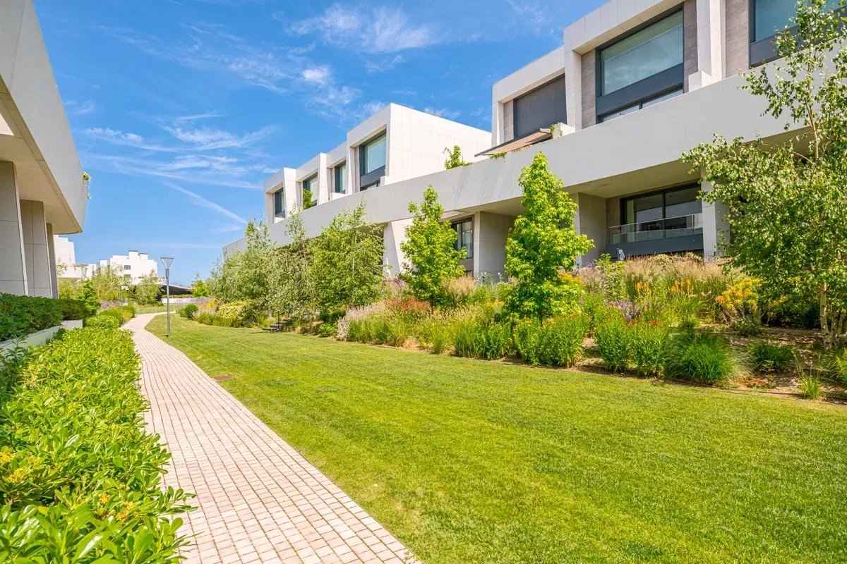 9458df2d1a5148ad69afa9c38e69a80c 19ef48262a 1200 original - Attribut alt par défaut.