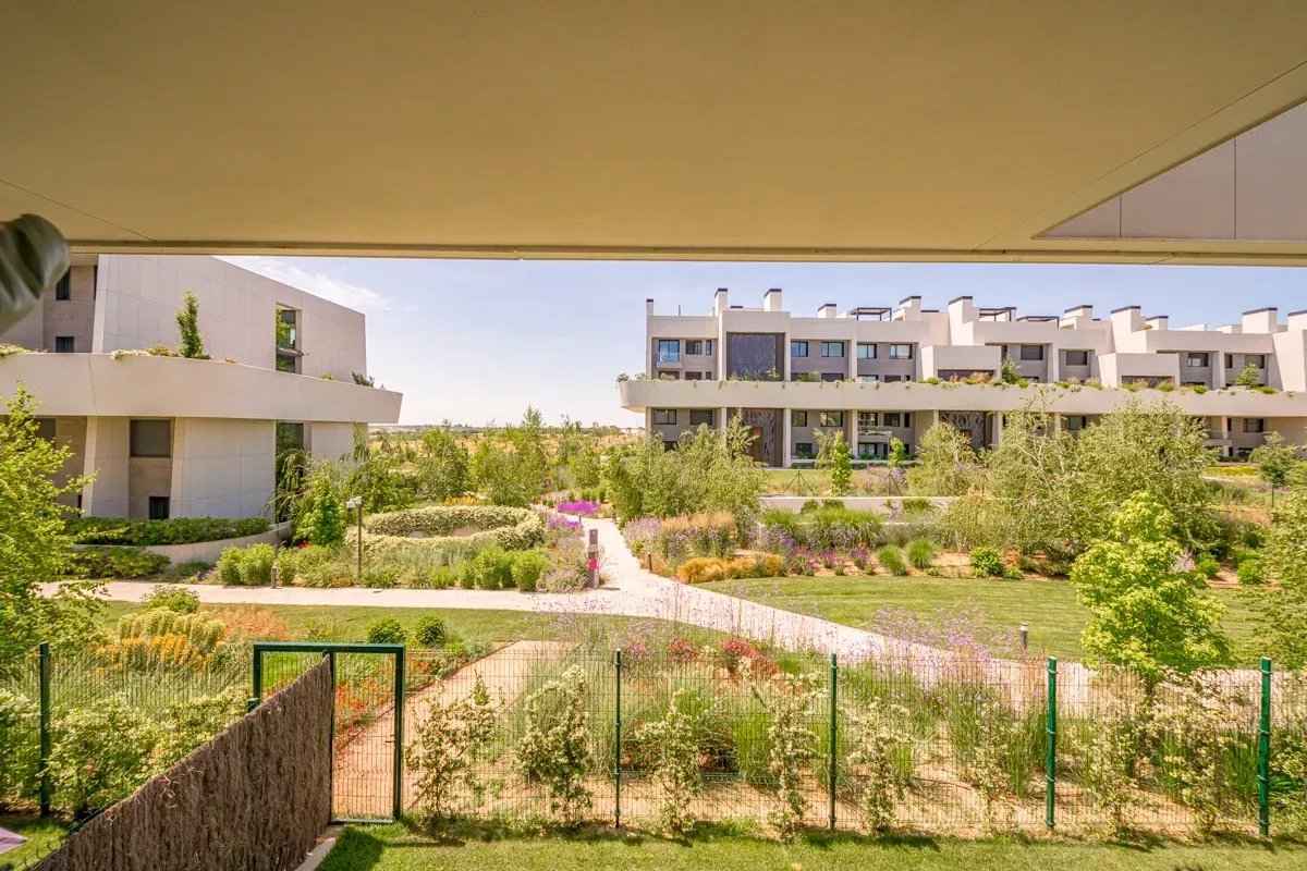 Dc9d378b1eda1f570ac6c064b159107e 2873392114 1200 original - Attribut alt par défaut.