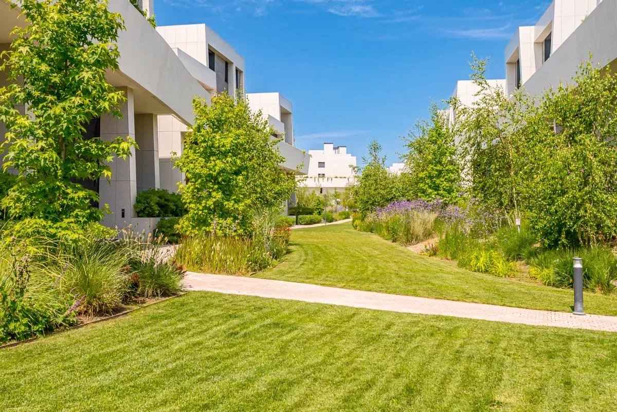 9fddfb441ee4de65fa6744ef71760319 e48f94aaa9 1200 original - Attribut alt par défaut.