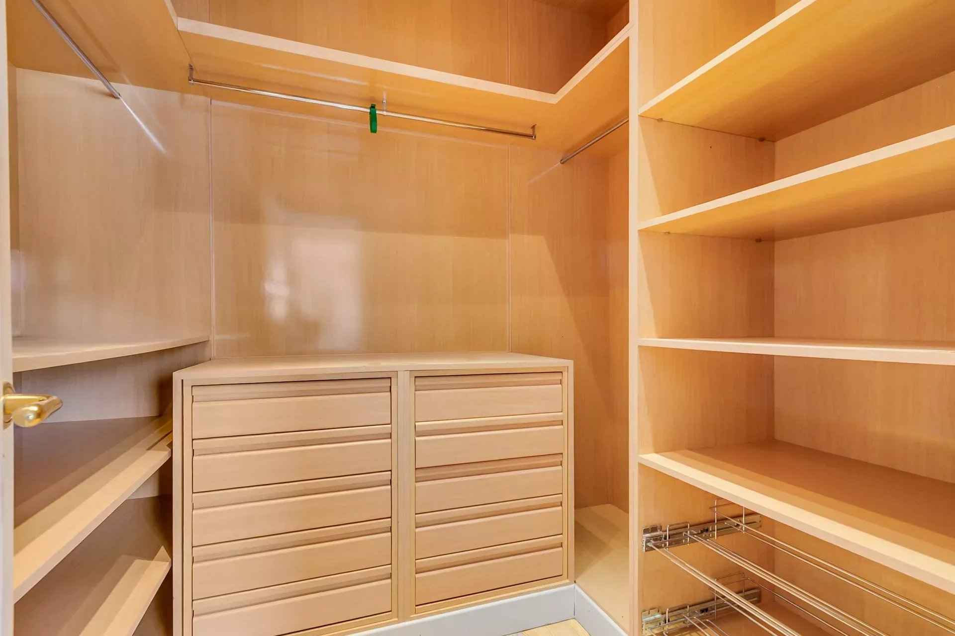 5bdc96a31be25db41fd404456f896263 4d3f0c2308 1920 original - Attribut alt par défaut.