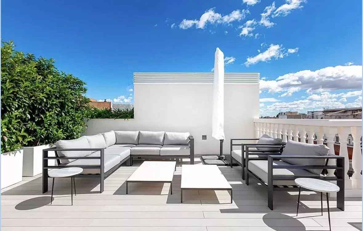 774f228d261015567702017f7033f12d fd6d54b050 1179 original - Attribut alt par défaut.