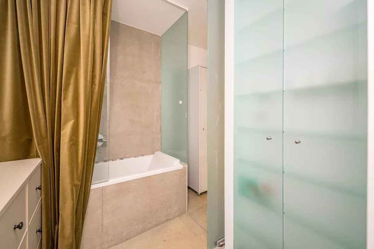 993eaf7683dd1dd2e10fd891cb0064ab 330138aeb9 1200 original - Translation missing: en.helpers.application.image_tag.default_alt