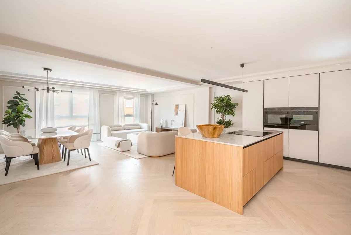 Cb80ced4ed494cd50c19baedbfb5d040 7ab86218b8 1200 original - Attribut alt par défaut.