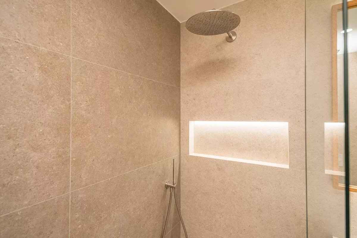 Ea3b50798c490aaf2002eb1e4ff8dcb0 be0a3fff09 1200 original - Attribut alt par défaut.