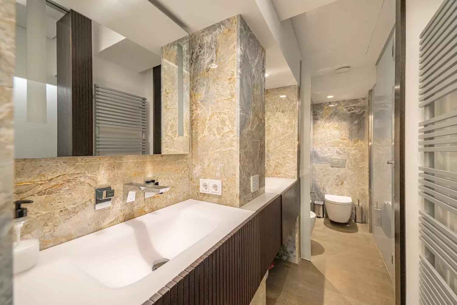 4bb78a5262f6475444ef9842b977dc8f 1748d1fba8 1500 original - Attribut alt par défaut.