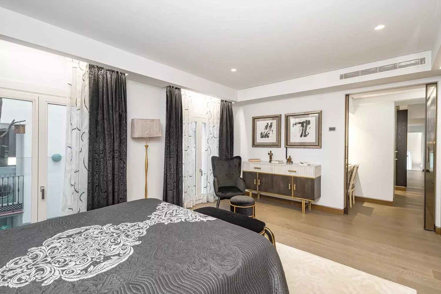 4bf836191c99340af55c90af9901f3e1 cf0644b551 1500 original - Attribut alt par défaut.