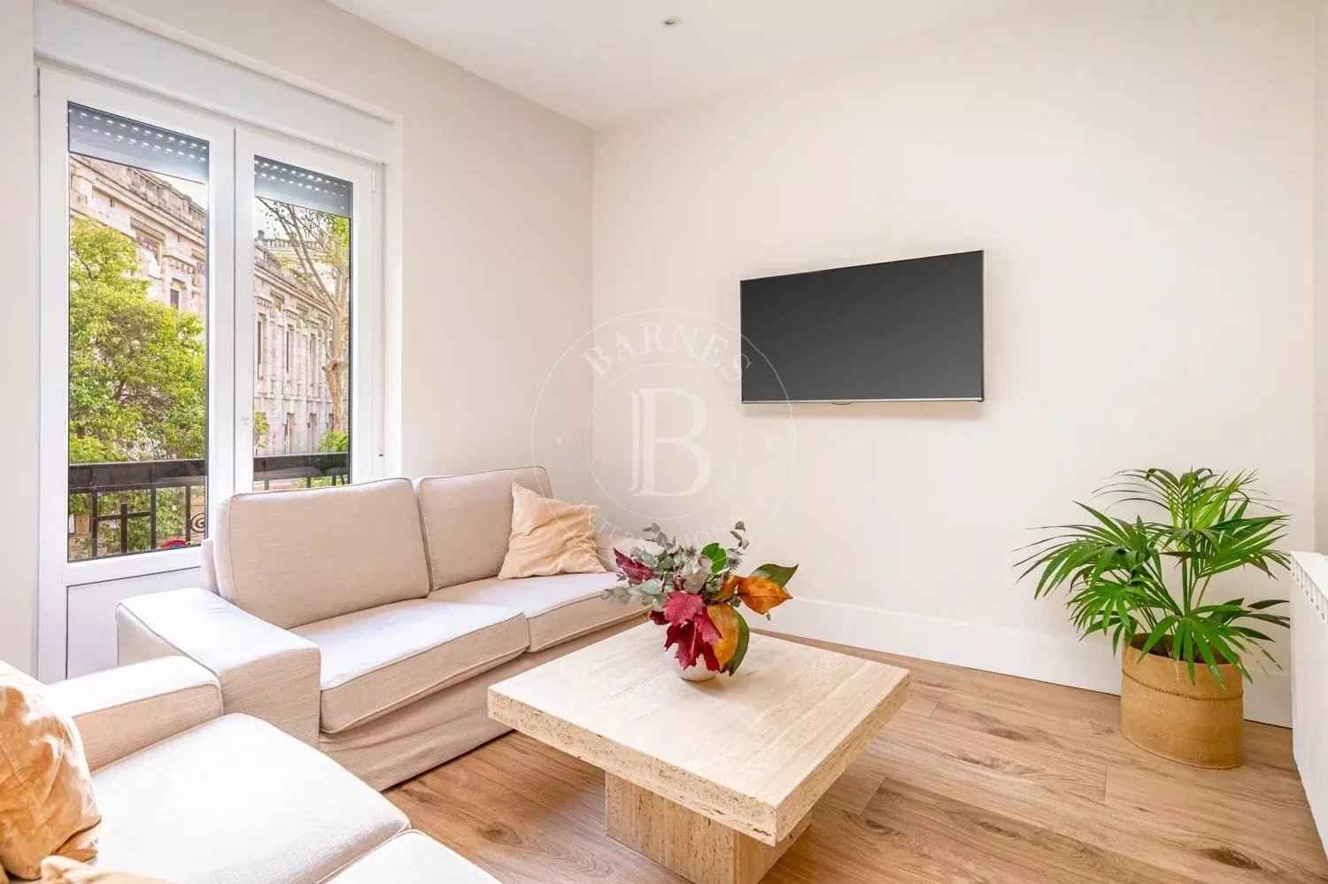 84d1107d17b8dff7dc5726d96ff3d402 0110303086 1500 original - Attribut alt par défaut.