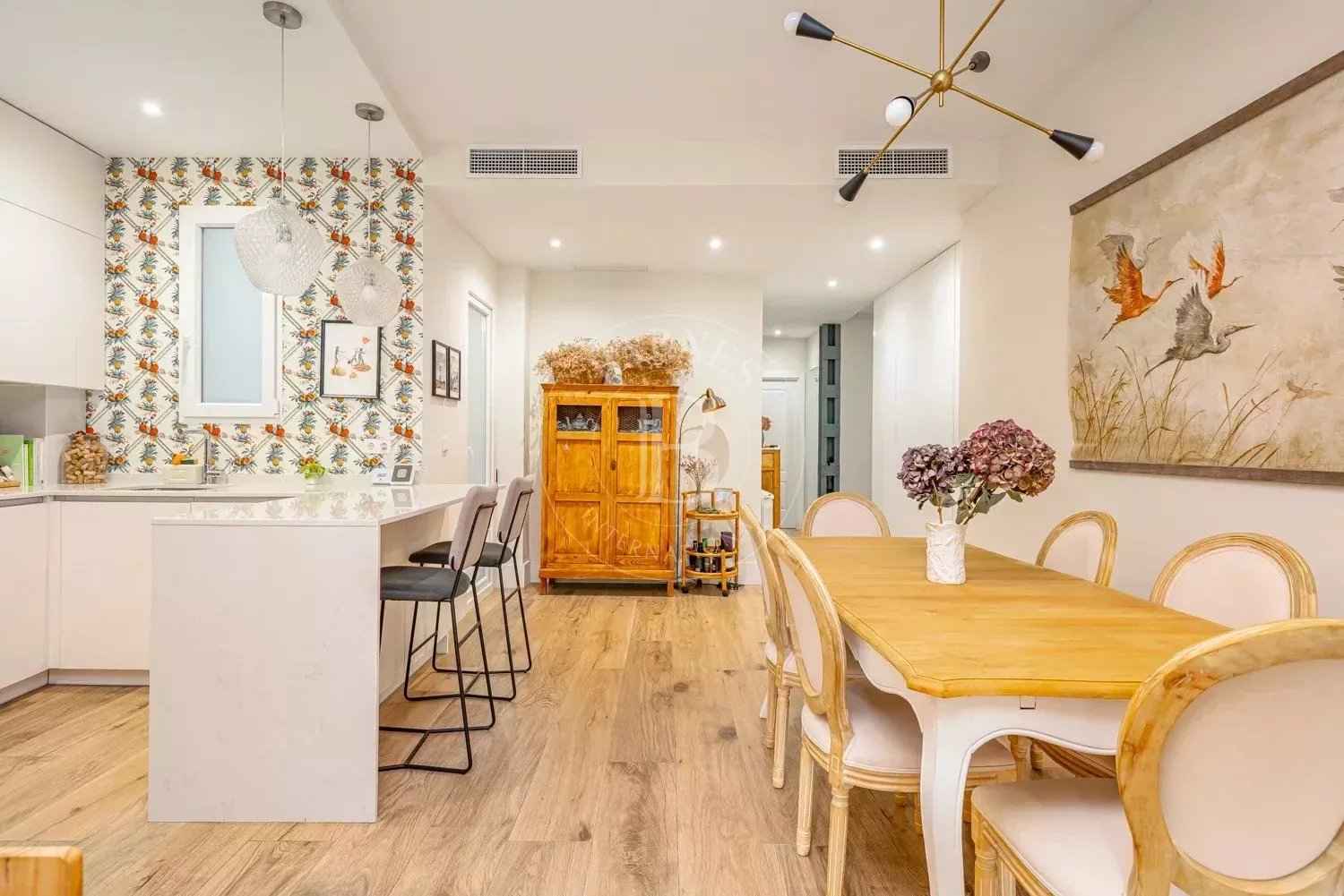 28d6c9241027f43f282d5ce542cb2a46 2268b44333 1500 original - Attribut alt par défaut.