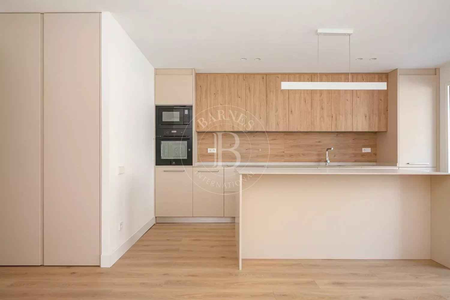 4b51163a4564d7e5f7326f92371b592e d0280d1eb6 1500 original - Attribut alt par défaut.