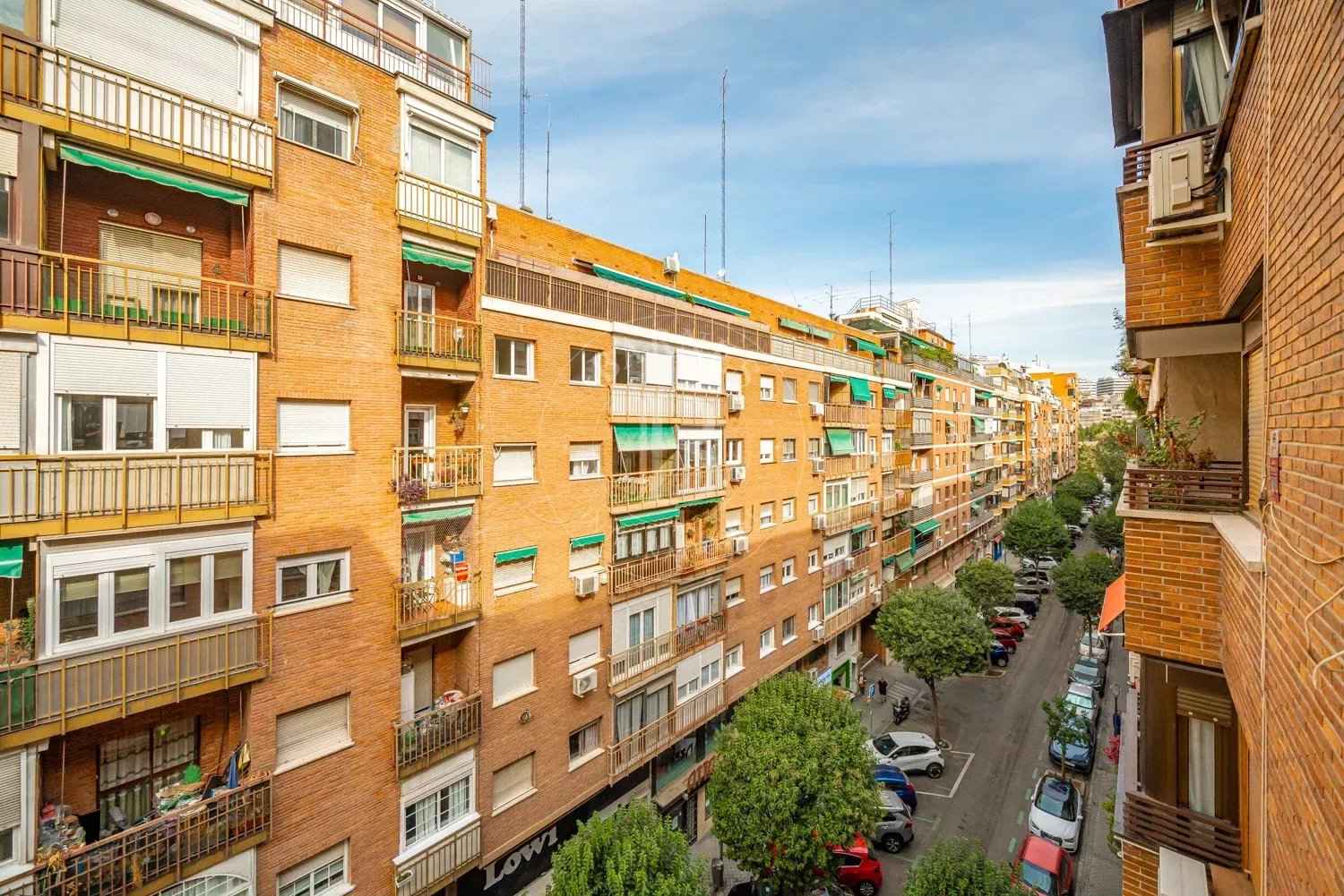 Ef86dd4c38e335536b075eab872ede14 b8bd4ed5e0 1500 original - Attribut alt par défaut.