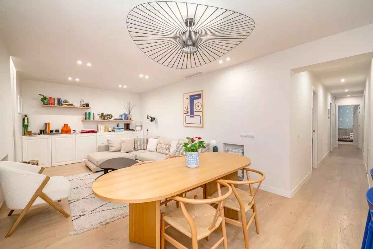 Ec56be870840f47b7a0b911f4d64922a 34acaa5f26 1200 original - Attribut alt par défaut.