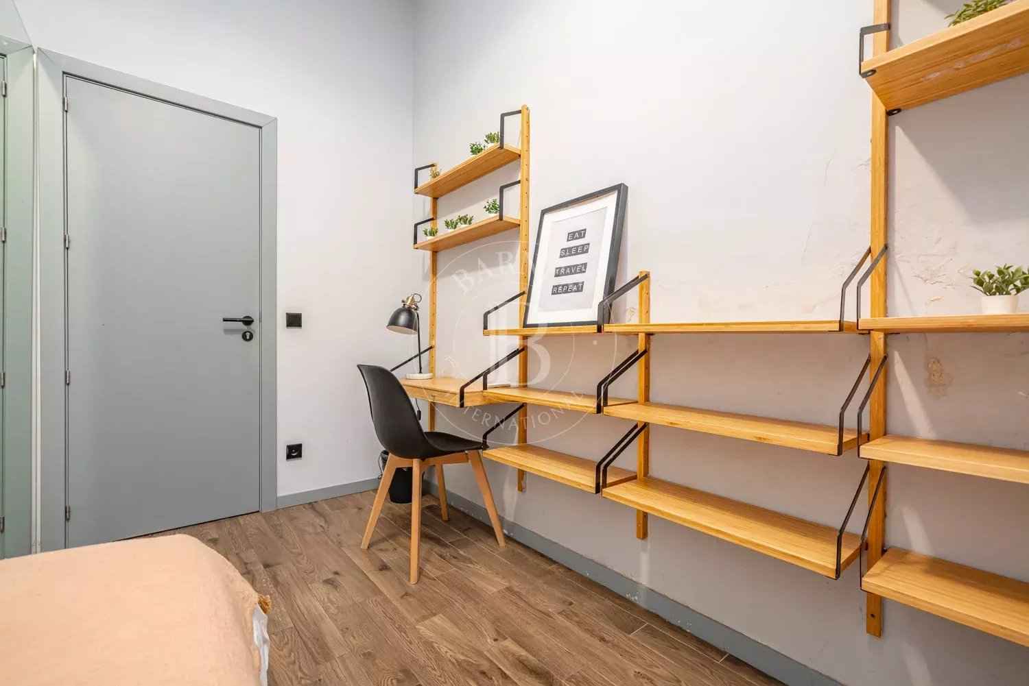 1fa39d330eb645734926ba187e54a92d aa11a29289 1500 original - Attribut alt par défaut.