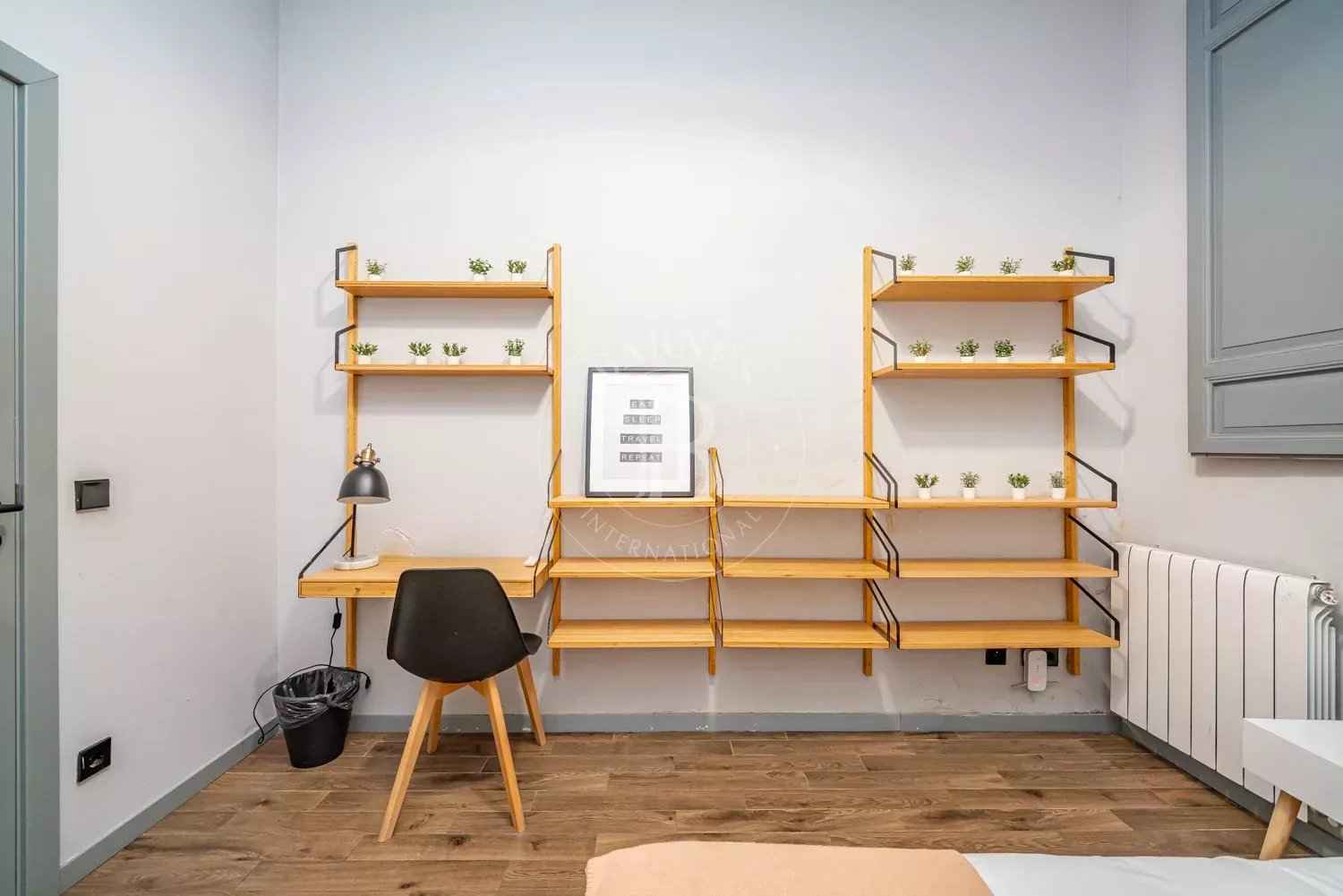 8836d534e072cee3e855320eb7db5a5b b6b3613262 1500 original - Attribut alt par défaut.