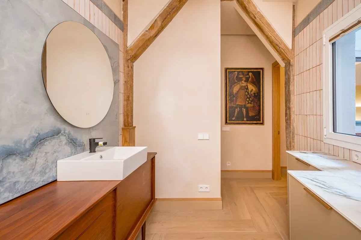 666e13065aa5efb2369804b3885f737a 2feac444d3 1200 original - Attribut alt par défaut.