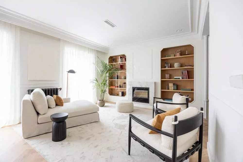 482587e6e1c50b280d705cbdea7e8eec 1874cae3fc 1000 original - Attribut alt par défaut.