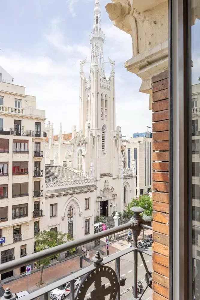 943e4ff3be72792fef53524df0eee644 4a6628b629 1000 original - Attribut alt par défaut.