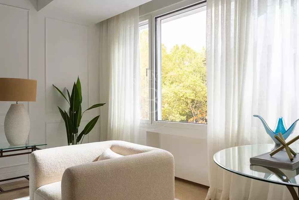 4bfb152d1ff553a01e2a0eb9444b3903 449c032834 1000 original - Attribut alt par défaut.