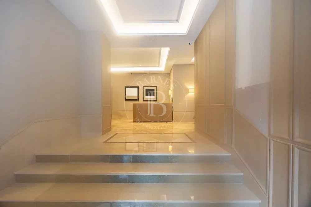 12166af11167e68fa6e88ced23301786 8f27bc977c 1000 original - Attribut alt par défaut.