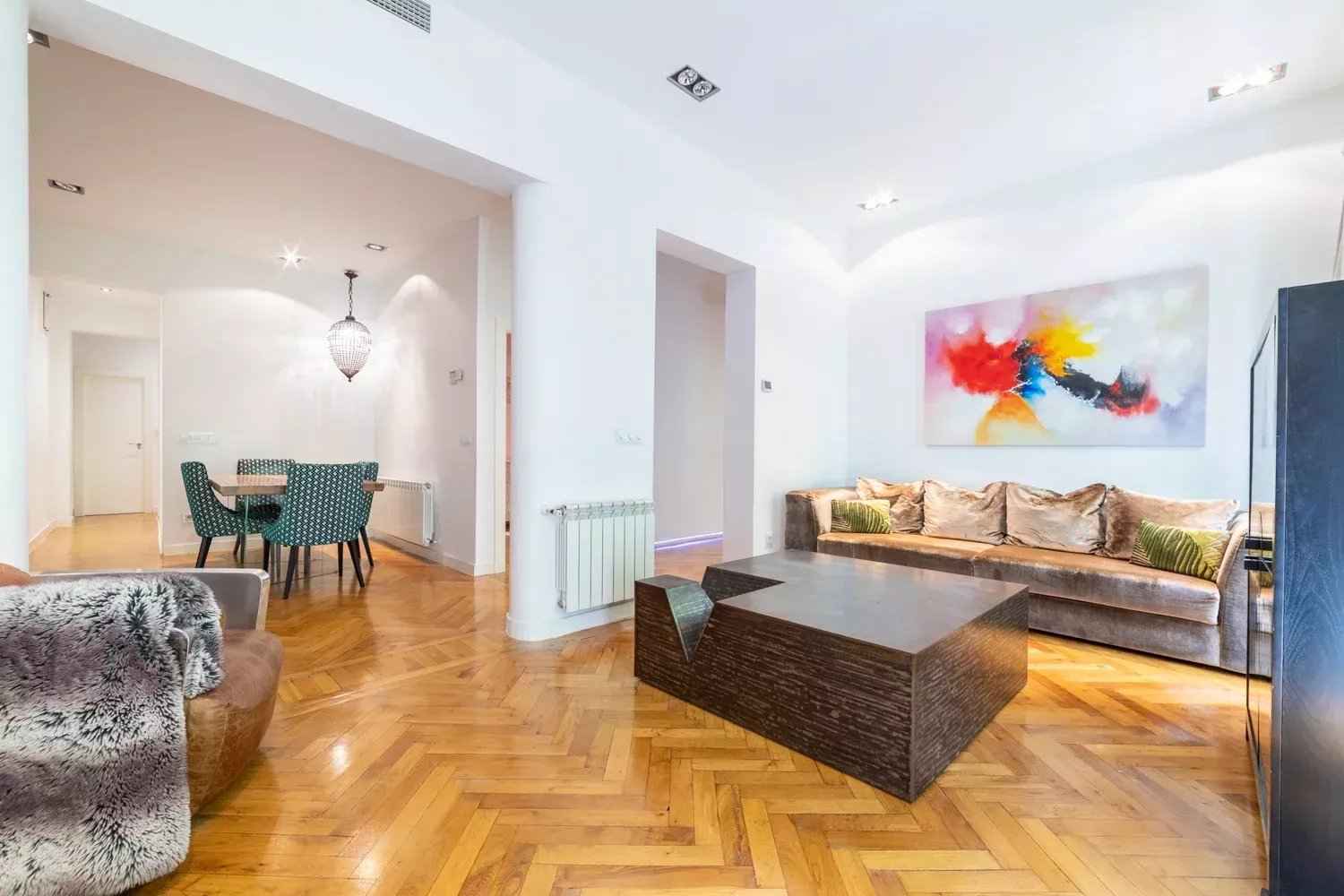 E45b60fe1b0230b659b3112d63227ff2 299ff69c1c 1500 original - Attribut alt par défaut.