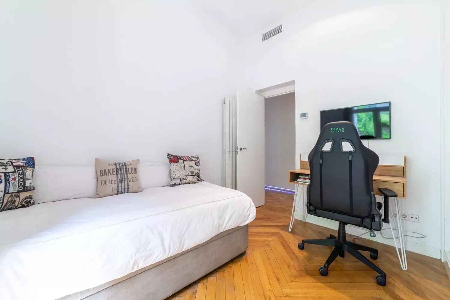 8a28ea5a588eeaf5230f6da2ca453d92 c54806cf08 1500 original - Attribut alt par défaut.