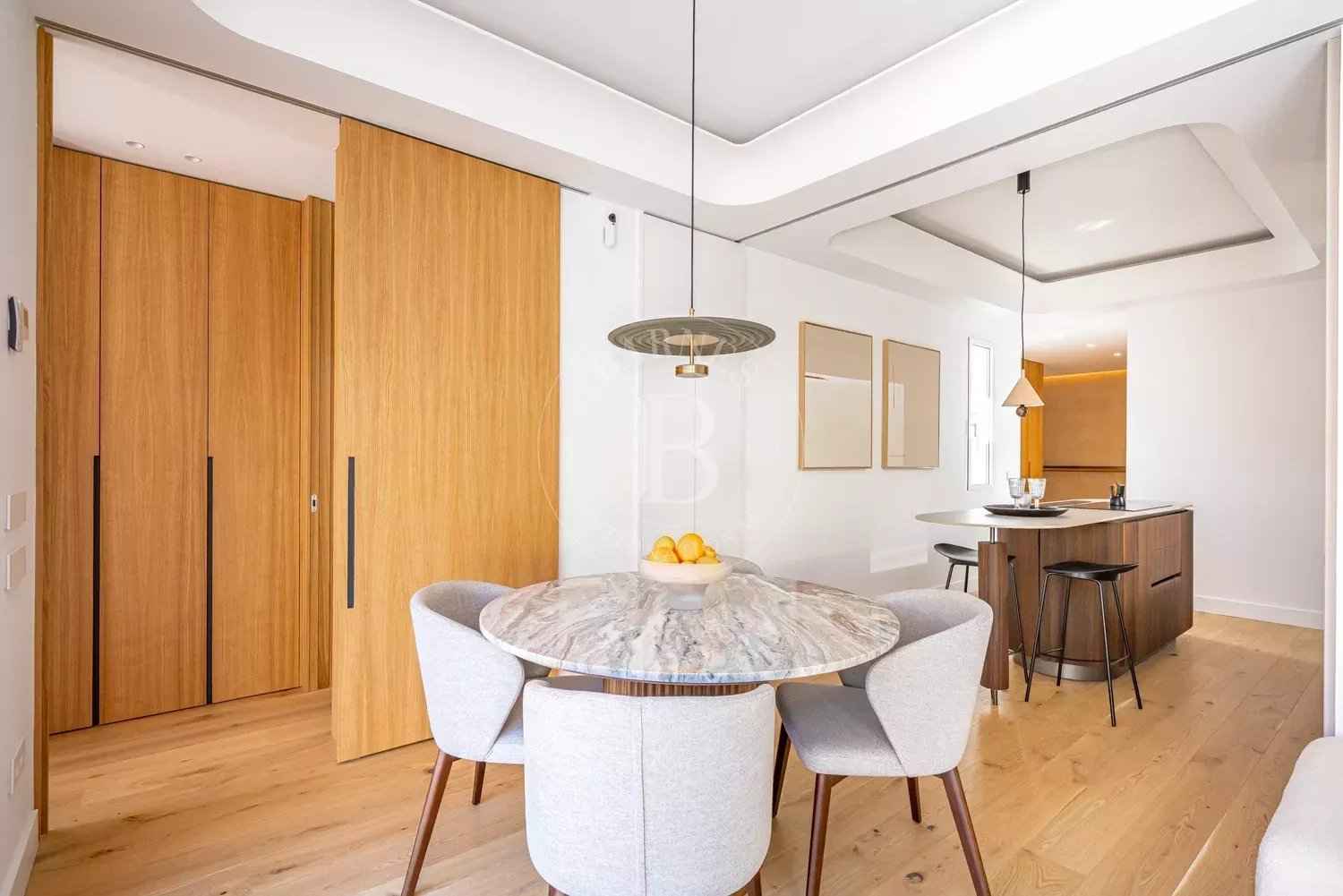 120ab462e1b7c4b8a9900f1c73cb58da 9048984107 1500 original - Translation missing: en.helpers.application.image_tag.default_alt