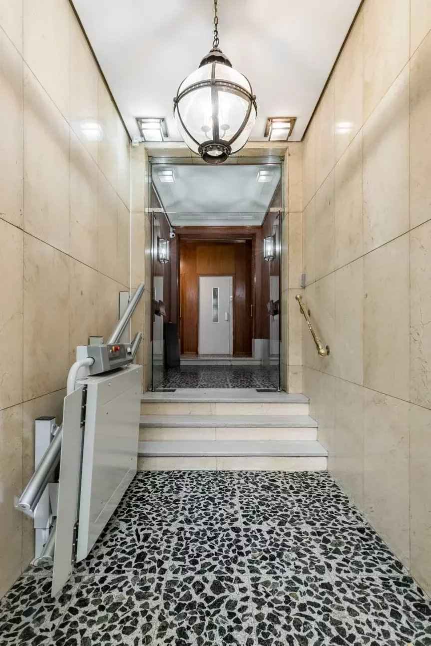 D17fa6099872dbf24855d38a6edf1631 ee3c618df7 1294 original - Attribut alt par défaut.