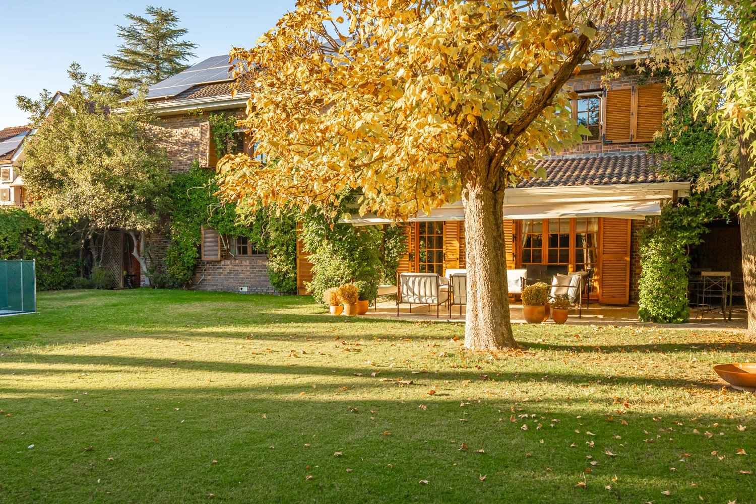 2a22ee9b2851c2ef9328838a239b0121 2e8a2292b4 1500 original - Attribut alt par défaut.